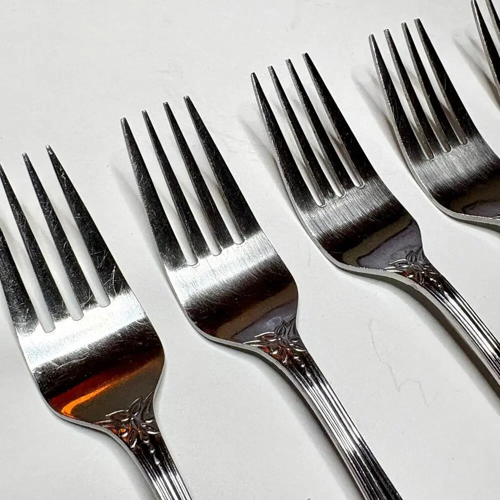 Vintage United Silver Co Artistic Rose Salad Fork 6-3/8